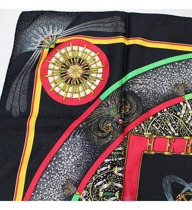 美品 エルメス HERMES カレ90 大判スカーフ『FEUX D' ARTIFICE 技巧の