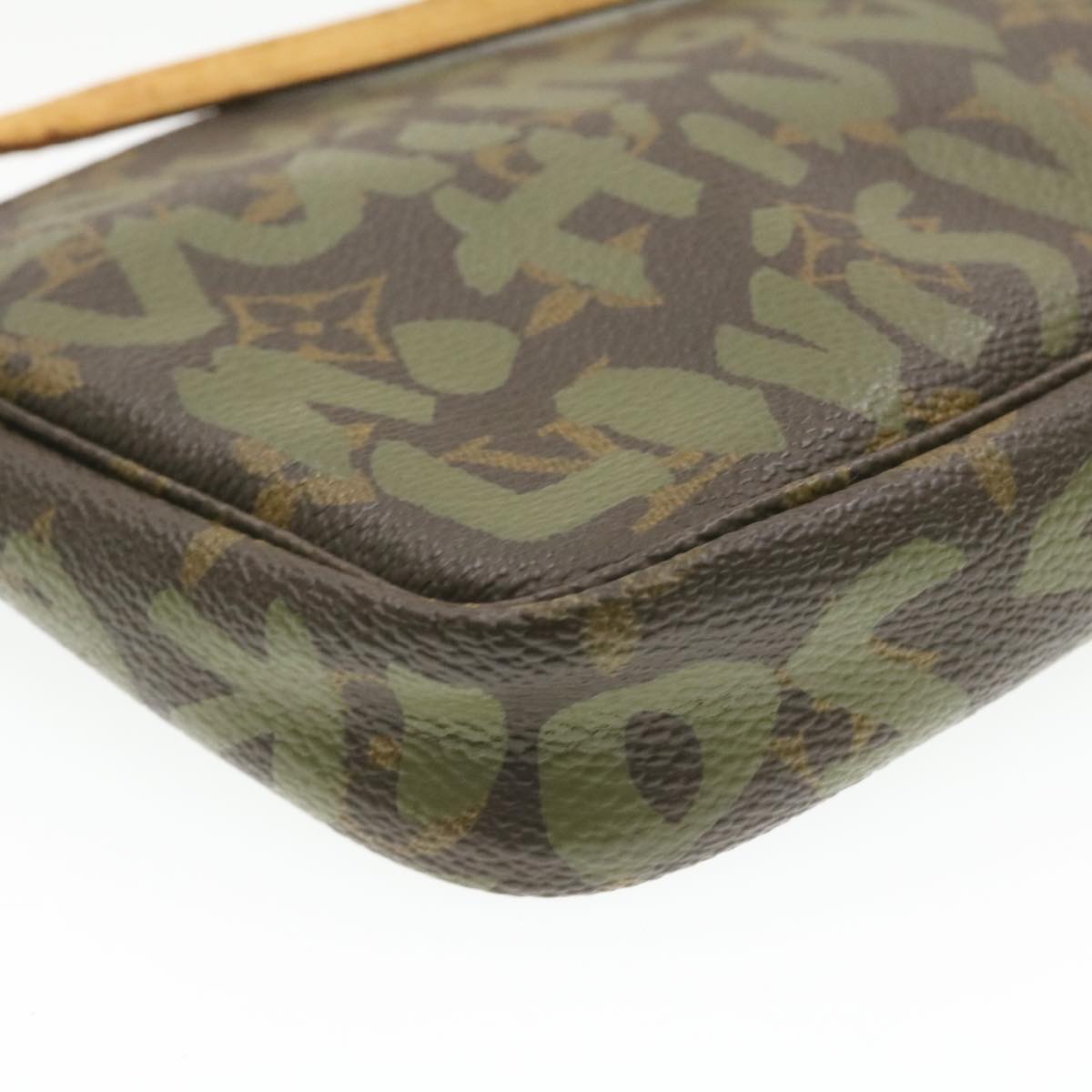 Louis Vuitton グラフィティポーチ LOUIS VUITTON graffiti Pochette Accessoires Pouch Green